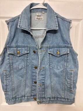 Bergamo Light Blue Denim Vest - Women's Sleeveless Jean Jacket